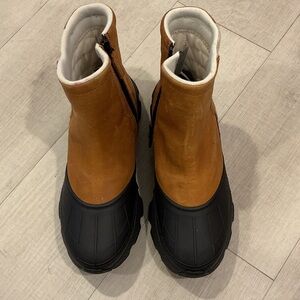 L.L. Bean Women's Tan and Black Ankle Boots